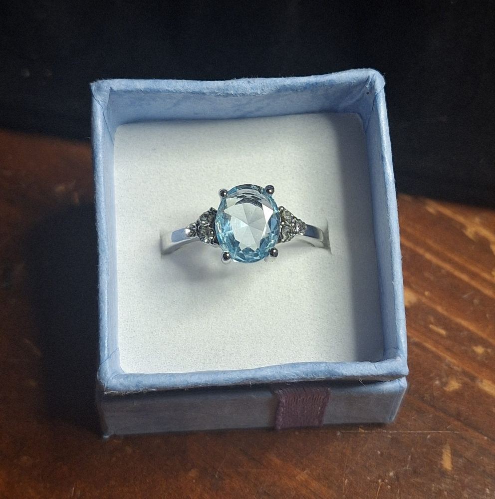 Light blue Cubic Zirconia Ring size 9
